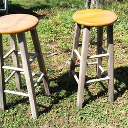 2 Stools