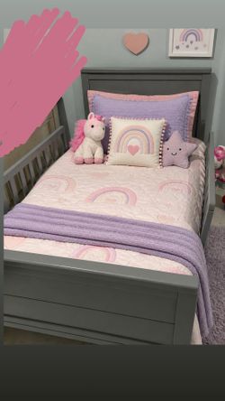 Toddler bed & mattress