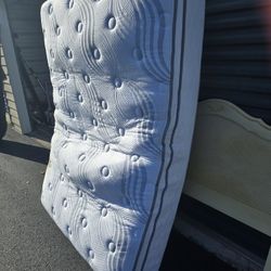 Full Size Mattress Has Little Stains $40