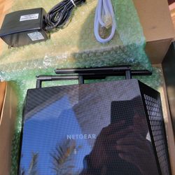 Netgear  Nighthawk Ac1750 Smart WiFi Router 