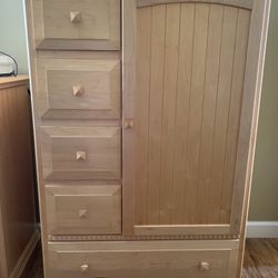 Baby/Kid’s Armoire Furniture 