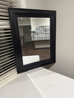 Mirror – Great Condition (39” x 31”)