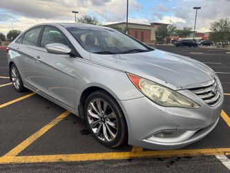 2011 Hyundai Sonata Silver 4-Door Sedan