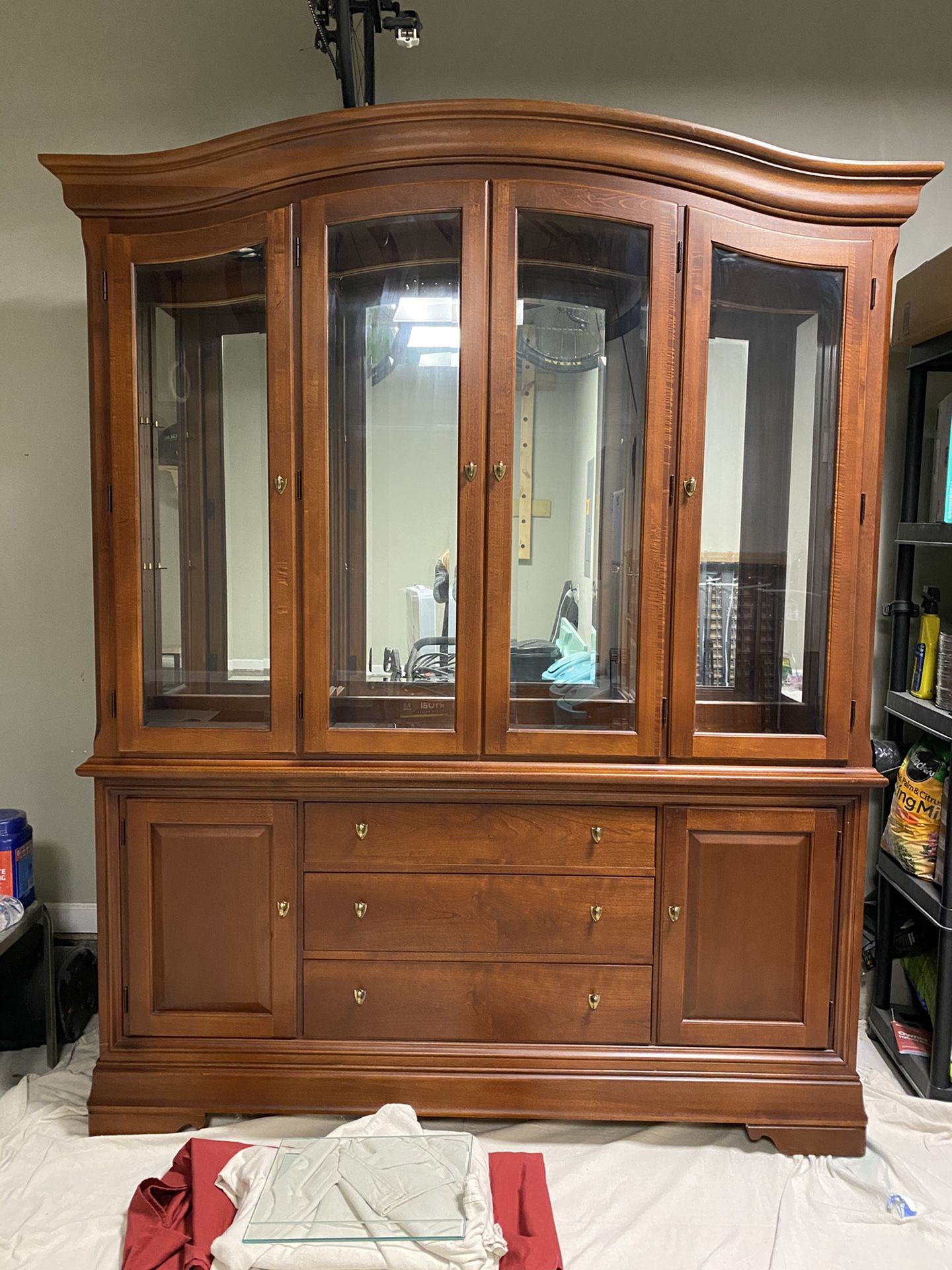 Thomasville Impressions Dining Room China Cabinet for Sale in