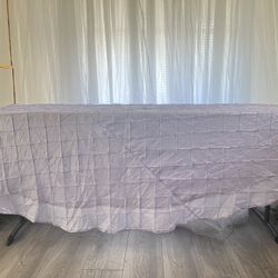 Lavender Pintuck Round Tablecloth 
