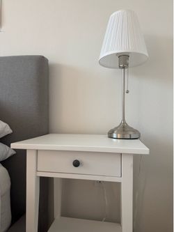 2 White Nightstands + 2 Matching Lamps