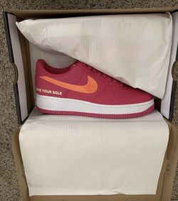 NIKE AIR FORCE 1 '07 LV8 WORLD TOUR sz9