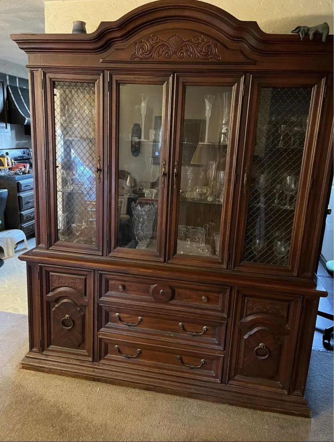 FREE - Dining Room Hutch - Solid Wood - Lights Up