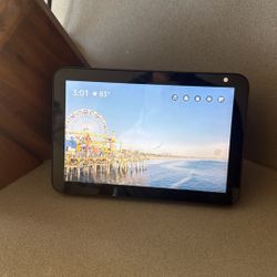 Amazon Echo Show 8