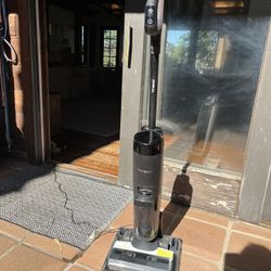 Tineco Vacuum - Hardly Used 
