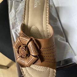 Women’s Shoes