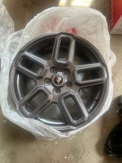 Bronco rim  17 inch