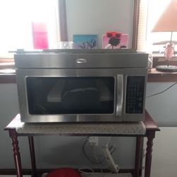 Under Counter   Whirlpool  Microwave 