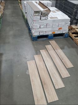 Tile Porcelain 1,260 square feet new