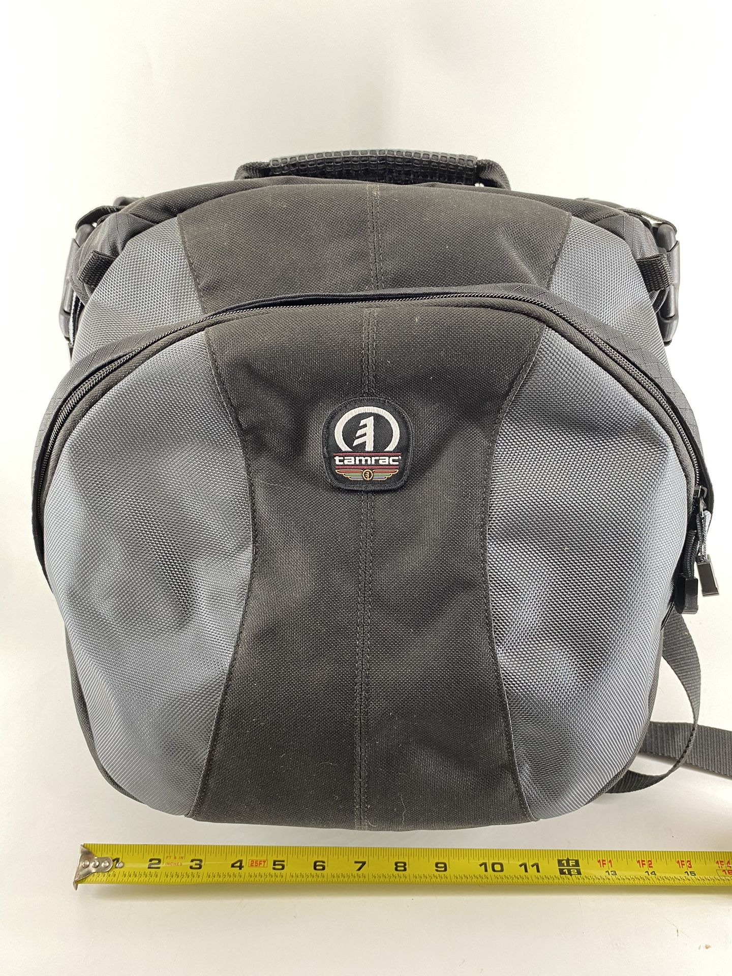 Tamrac 5770 Velocity 10x Pro Sling Pack (Black) Like New Large Camera Bag Case
