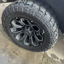 35’ Tires And Rims 