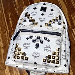 $800 AUTHENTIC MCM BACKPACK