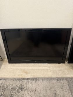 47” LG TV