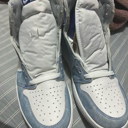 Air Jordan 1 Retro high og Hyper Royal (read Description)
