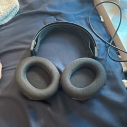 steelseries  Arctis 9 wireless gaming headset used 