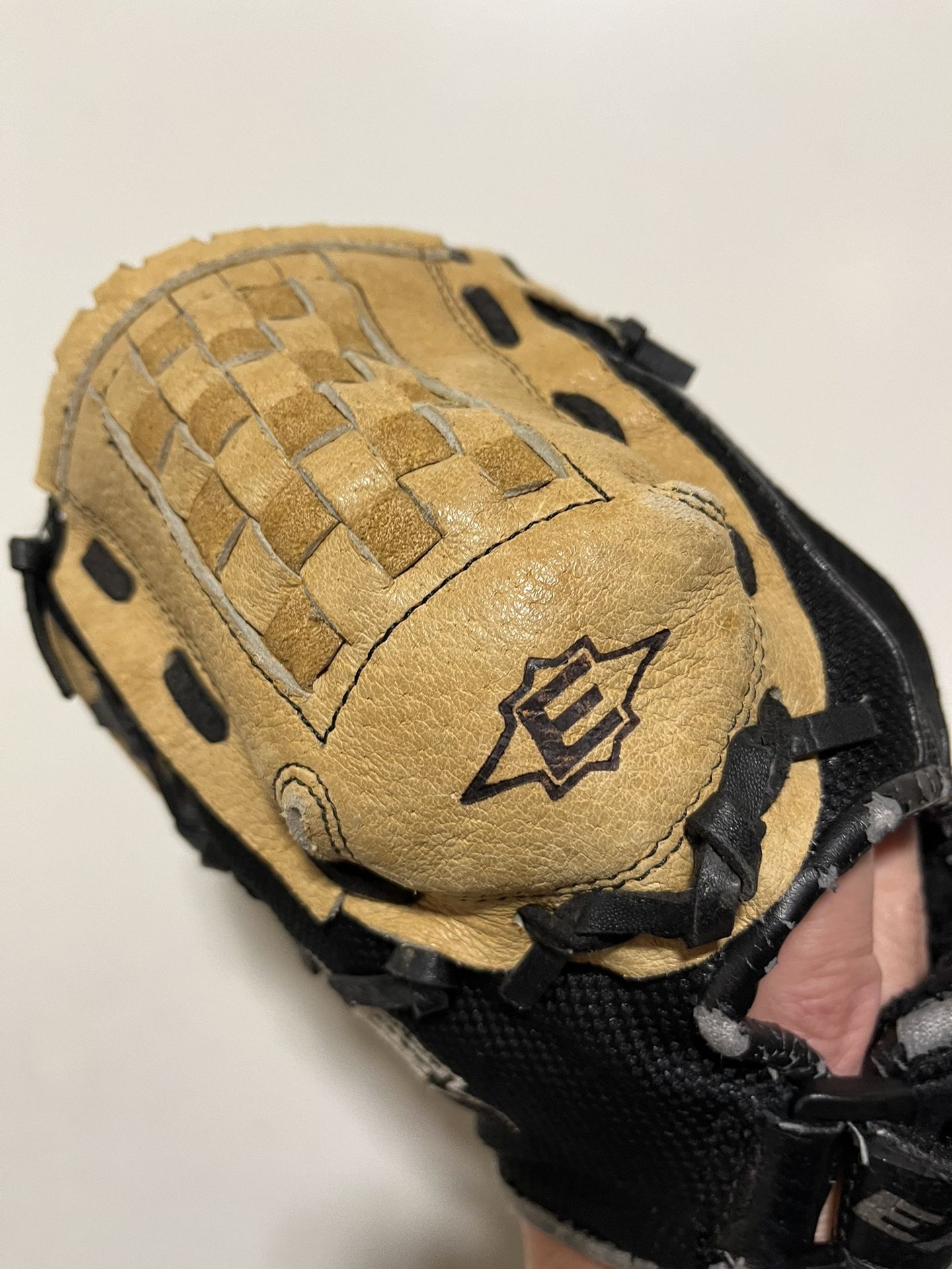 Lefthand Throw Z-Flex 9” Baseball Glove