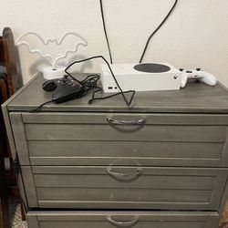 One Kid Shelf/one Kid Small Dresser (grey) 