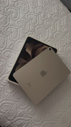 iPad Air 5 (64GB) - Excellent Conditio