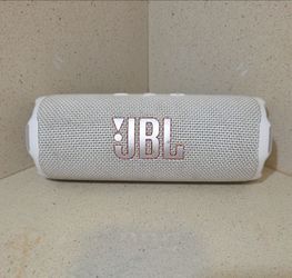 Pre-owned JBL Bluetooth 7. Works Great, Nice Condition.