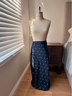 Blue Polka Dot skirt Size Small (Old Navy)
