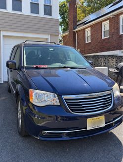 2015 CHRYSLER TOWN & COUNTRY • TOURING MINIVAN 4D