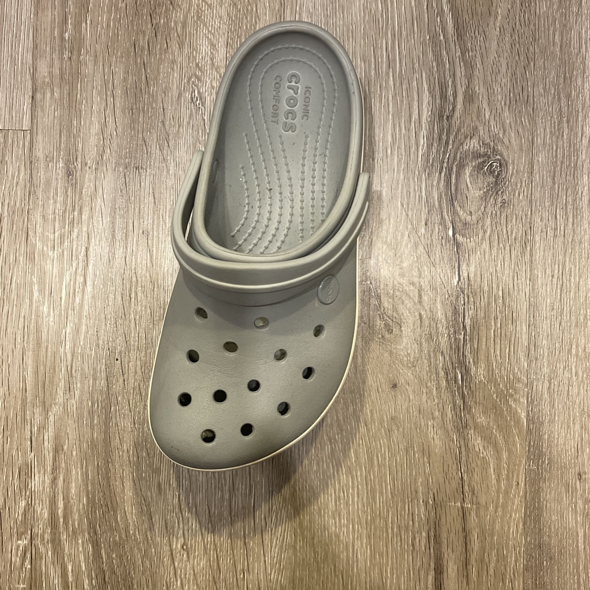Grey Platform Crocs for Sale in San Antonio, TX - OfferUp
