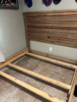 Dresser and matching bed frame (queen)