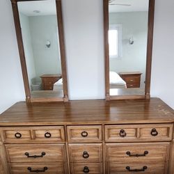 Dresser Drawer With 2 Attached Mirrors