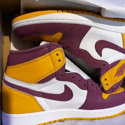 Air Jordan 1 Brotherhood