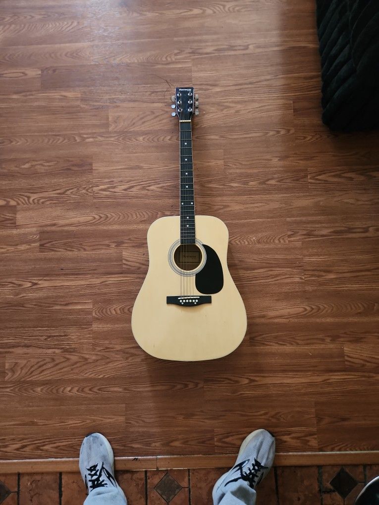 6 String Huntington Acustic Guitar