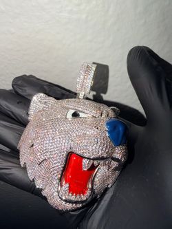 VVS Moissanite (BEAR) pendant