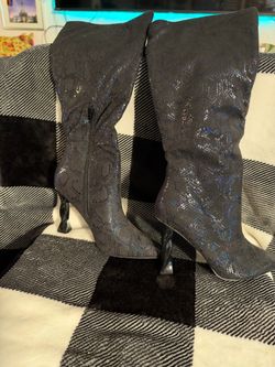 Sparkly knee-hill boots ( 7 1/2)