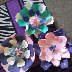 🏵️Paper Flowers Slightly Used 🏵️