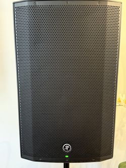 Mackie 15 inch speaker Plus More