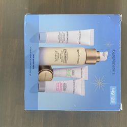 Bare Minerals 4 Piece Give Good Skin Gift Box