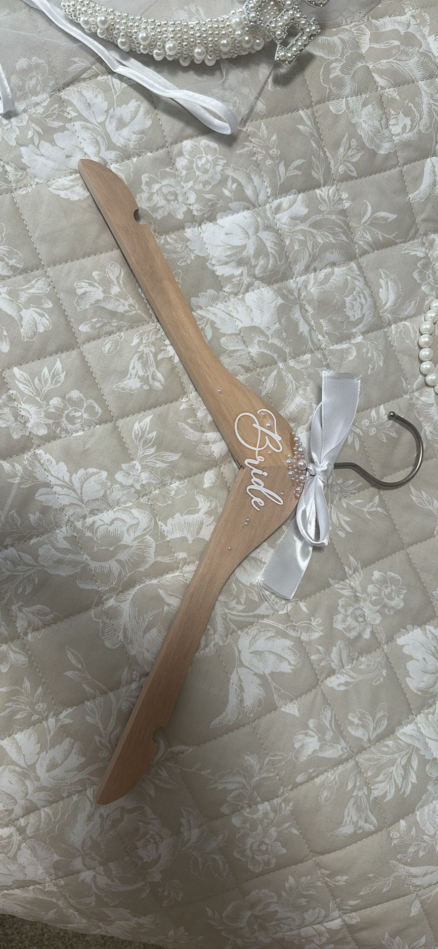 Bride Pearl Hanger