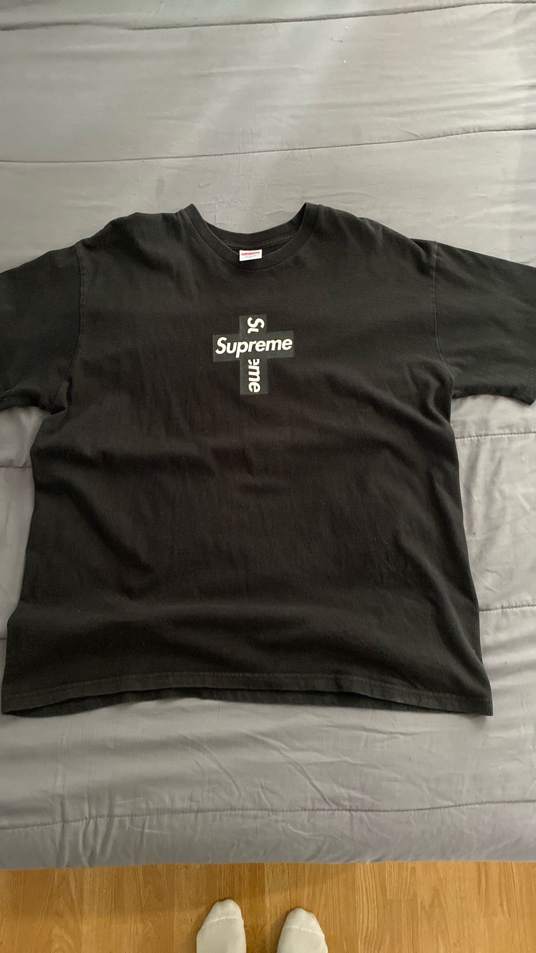 Supreme Cross Box Logo Tee Shirt
