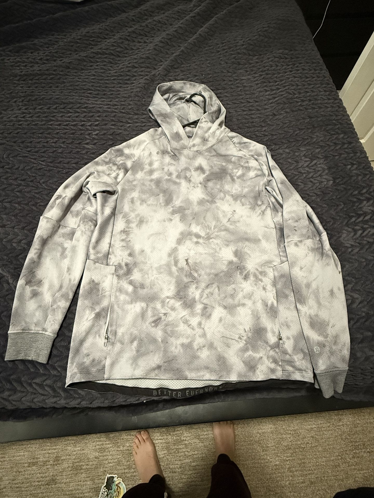 Lululemon men’s Sweatshirt Large