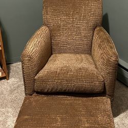 High-Quality Sam Moore Chair & Ottoman – Down-Filled Cushions - Premium Comfort -Excellent Condition