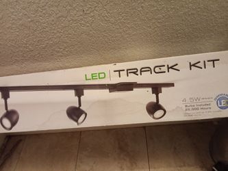 LED track kit lights