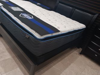 *Manager's Special!!!*---Charming Queen Bed Frames---Now $399!!!---Delivery/$10 Down Financing😎