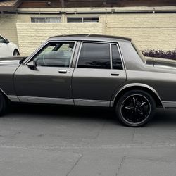 1990 Box Chevy Caprice