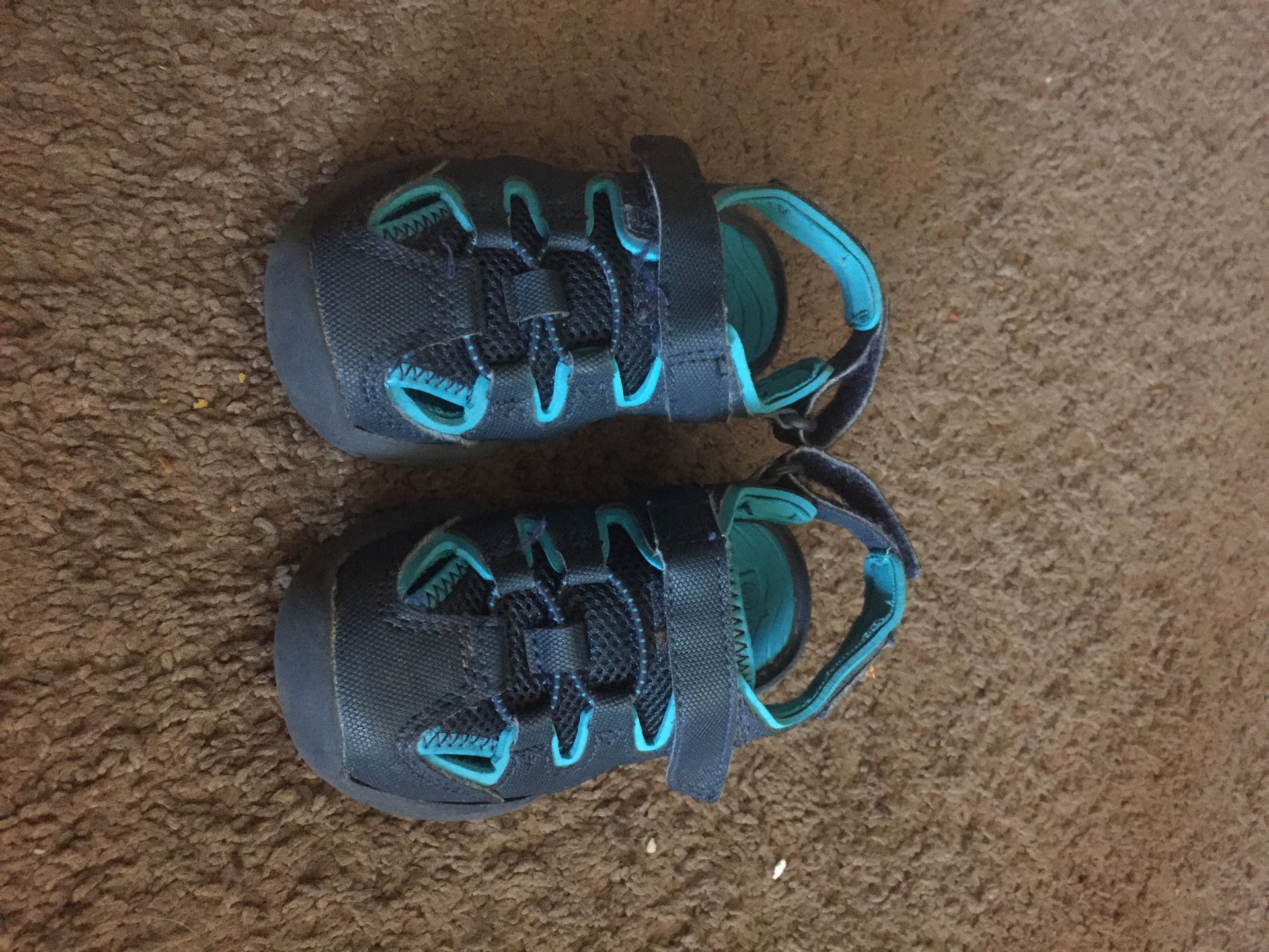 6.5 sized rugged outback sandals