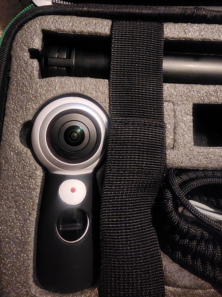 Gear 360 Camera Package