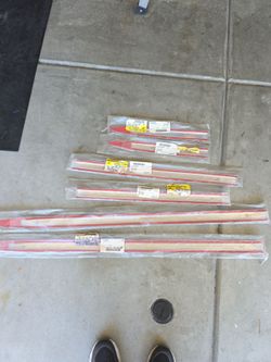 Side moldings for GMC  99-06